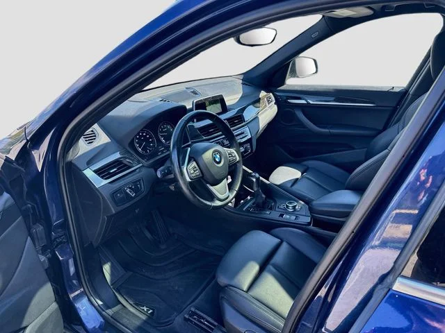 Used 2018 Blue BMW xDrive28i image 9