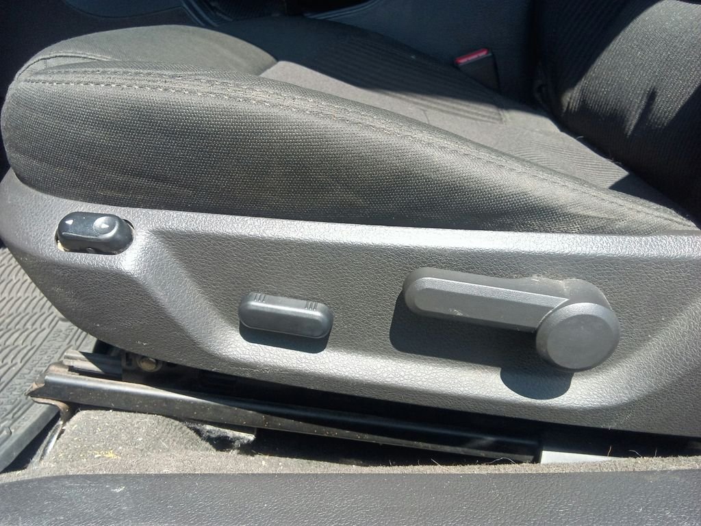 Used 2014 Blue Ford V6 image 20