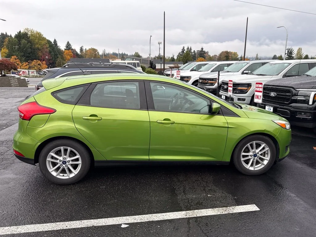 Used 2018 Green Ford SE image 5