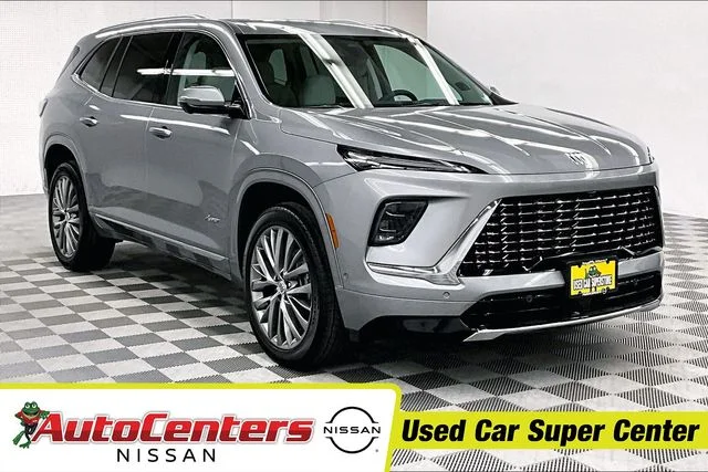 2025 Buick Enclave Avenir AWD's photo