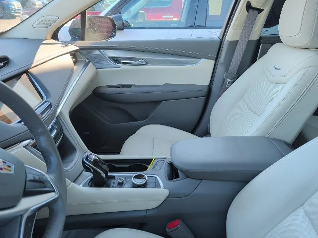 Used 2023 Stellar Black Metallic Cadillac Premium Luxury image 9