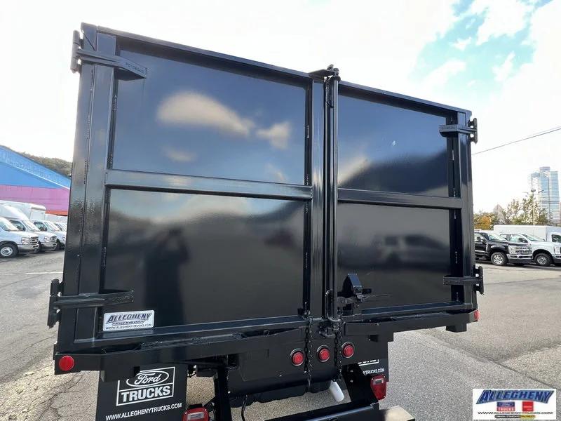 2025 Ford F-550 Super Duty Chassis Cab XL - Photo 11