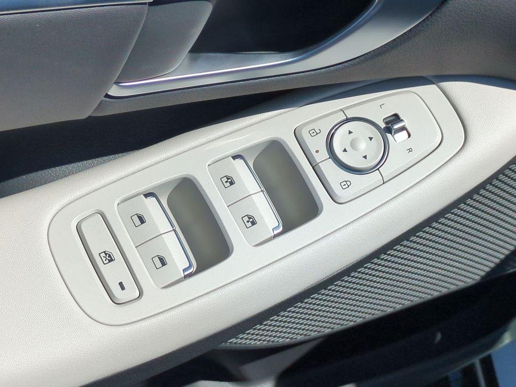 2026 Hyundai Sonata SEL - Photo 13