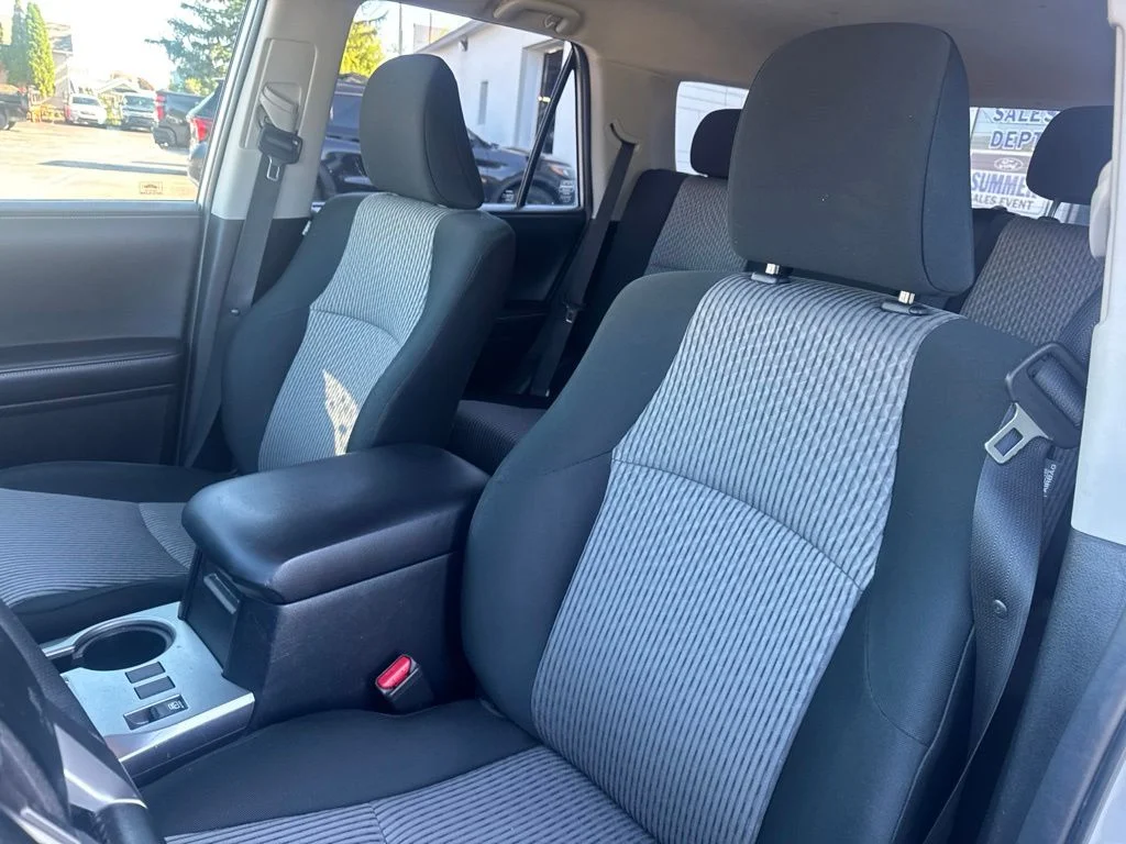 Certified Used 2018 Classic Silver Metallic Toyota SR5 image 16