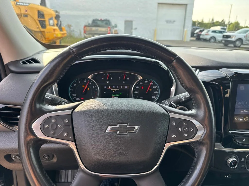 Used 2021 Mosaic Black Metallic Chevrolet RS image 15
