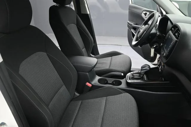 Used 2020 White Kia S image 22