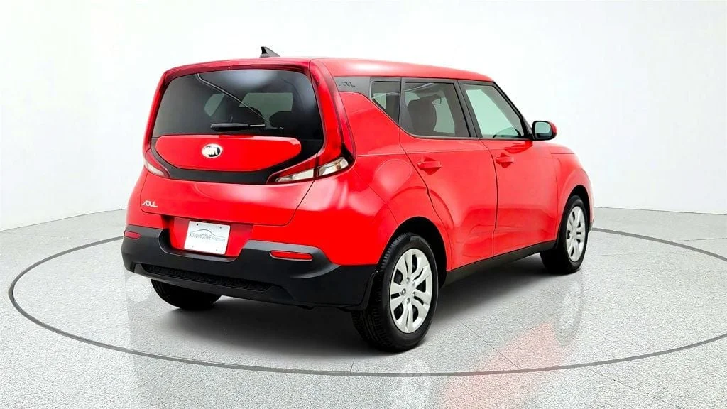 Used 2020 Inferno Red Kia LX IVT image 5