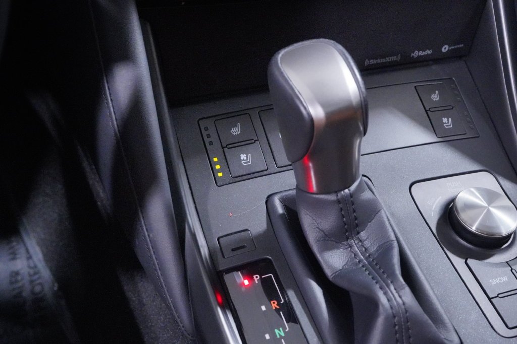 Used 2022 White Pearl Lexus 300 image 20