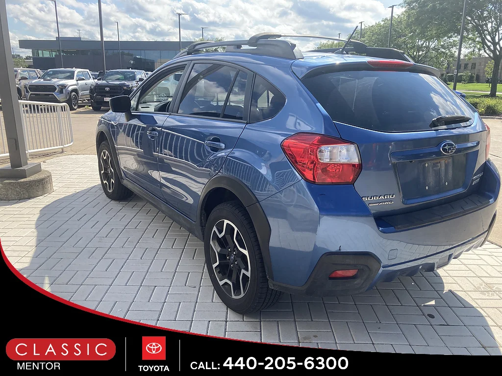 Used 2017  Subaru 2.0i Base image 2