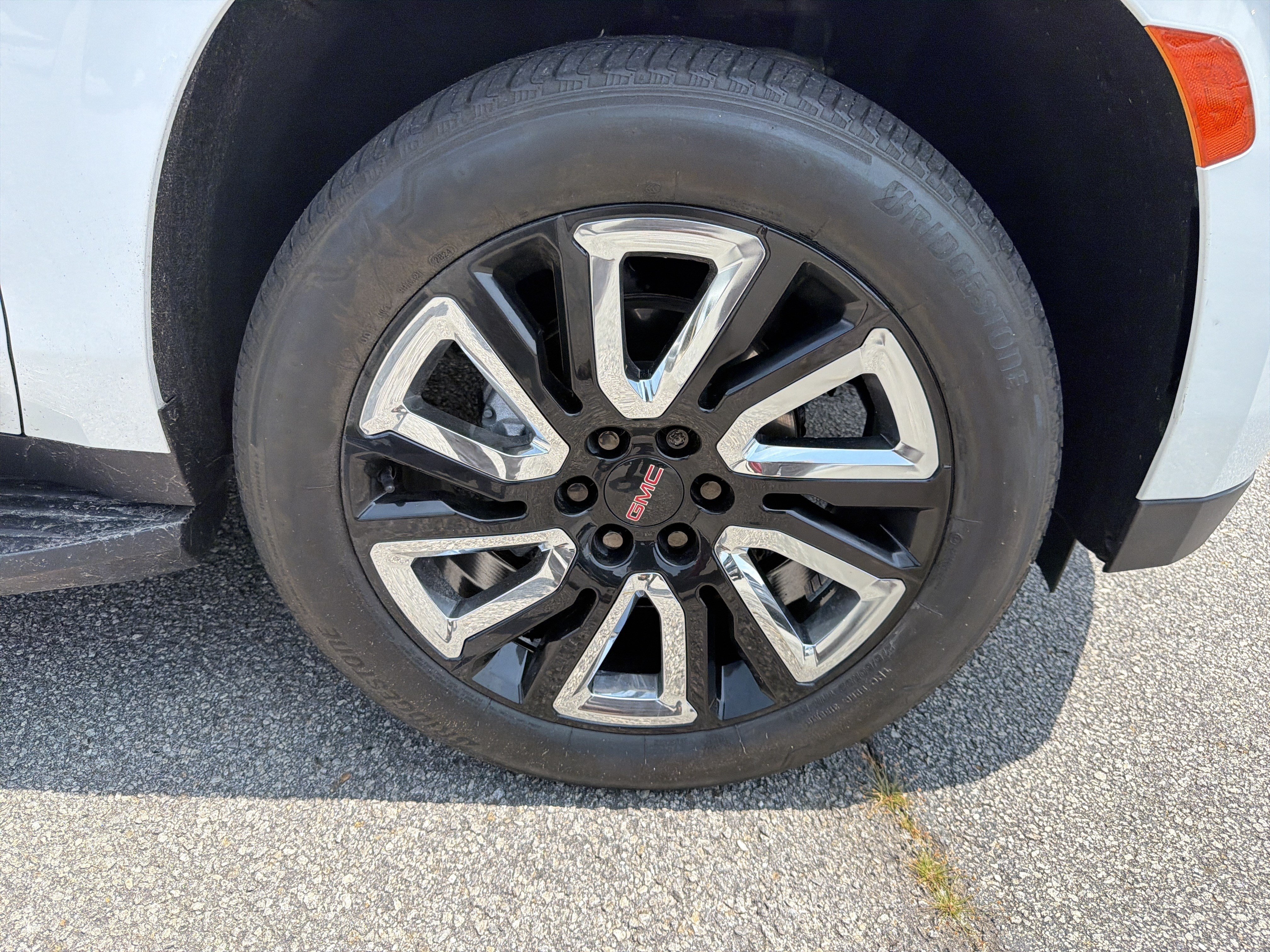 2021 GMC Yukon XL SLT - Photo 12
