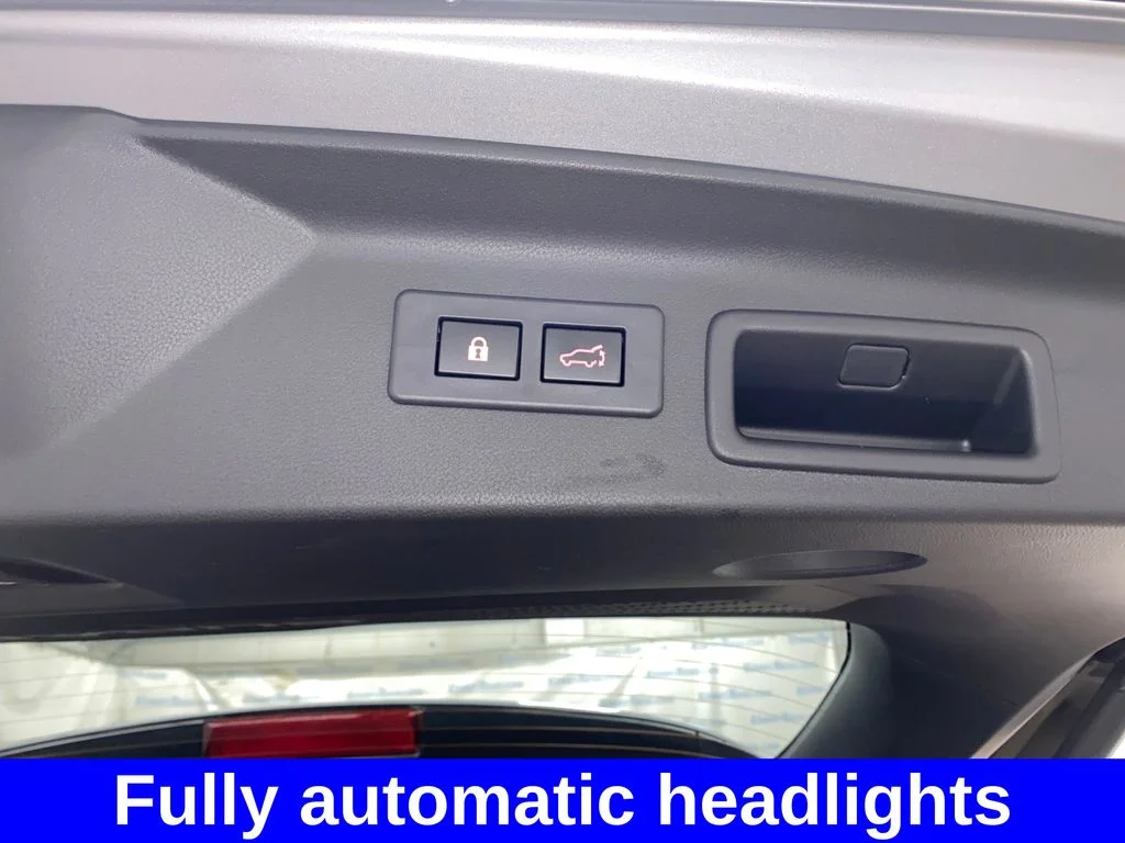 Used 2025 Silver Subaru Premium image 20