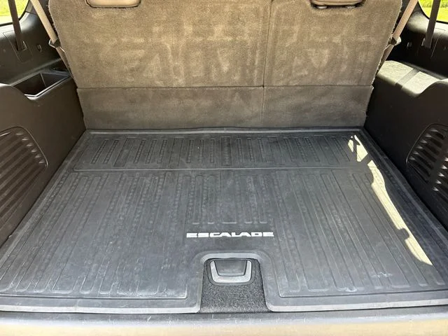 Used 2019 Black Cadillac Platinum Edition image 10