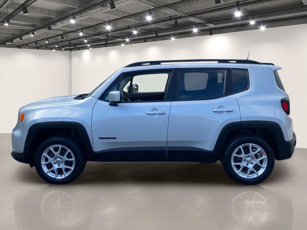 Used 2020 Glacier Metallic Clearcoat Jeep Latitude image 4