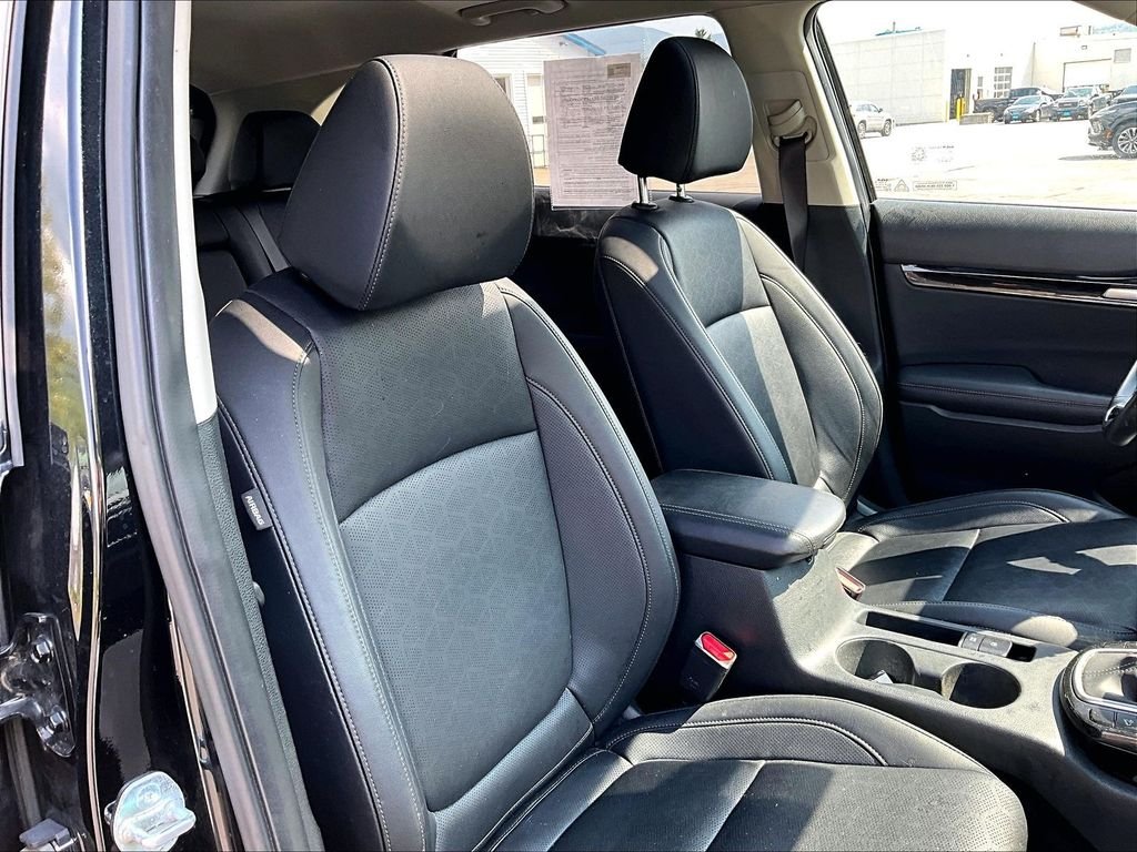 Used 2024 Fusion Black Kia SX image 11