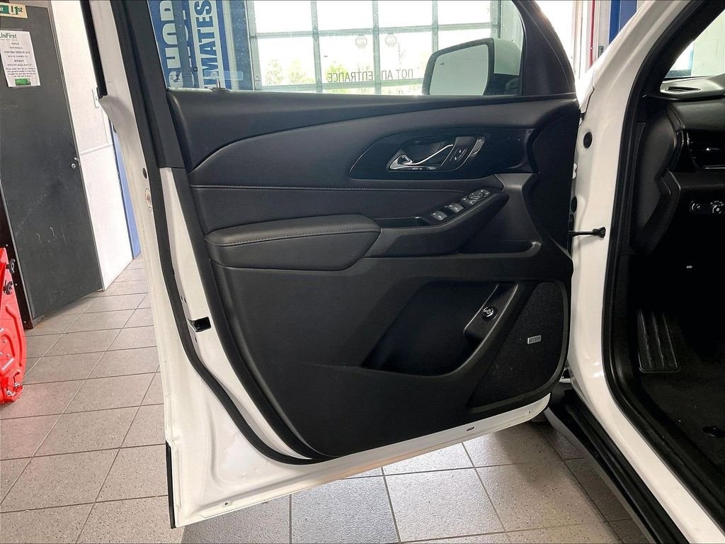 Used 2023 White Chevrolet RS image 9