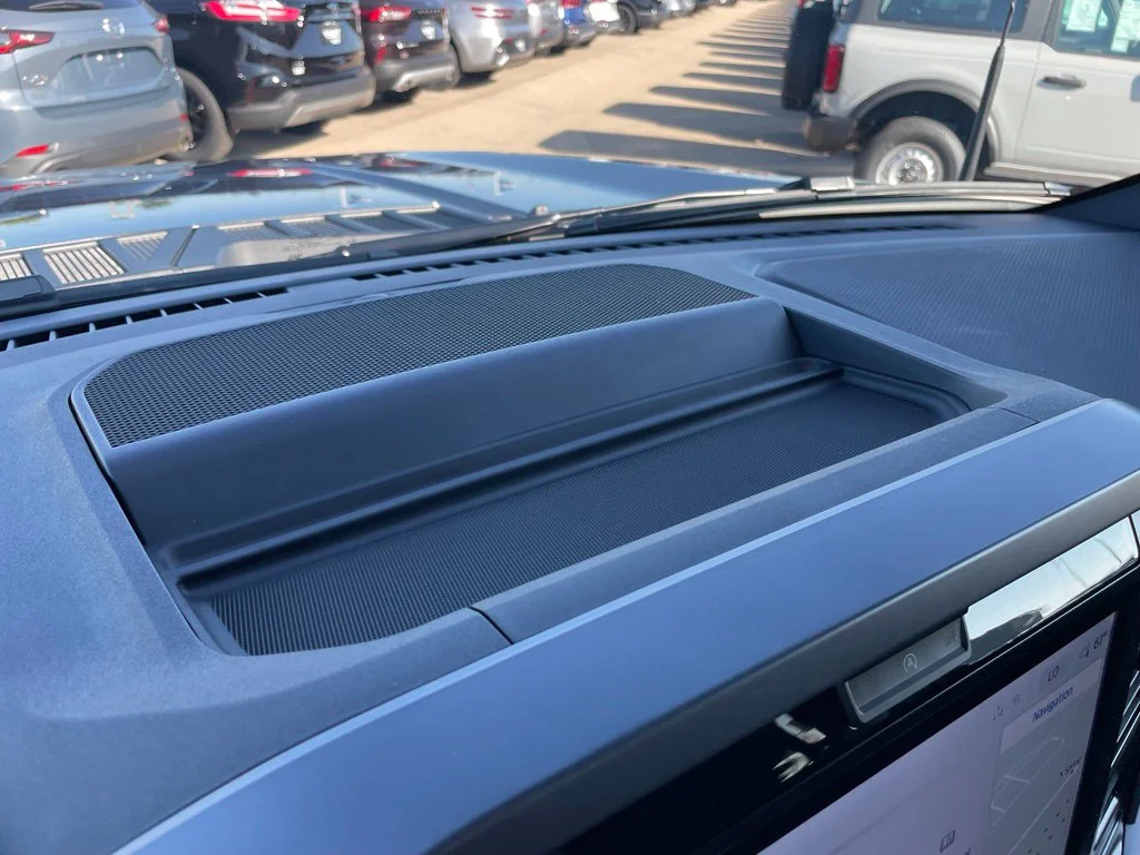 New 2026 Carbonized Gray Metallic Ford XLT image 47