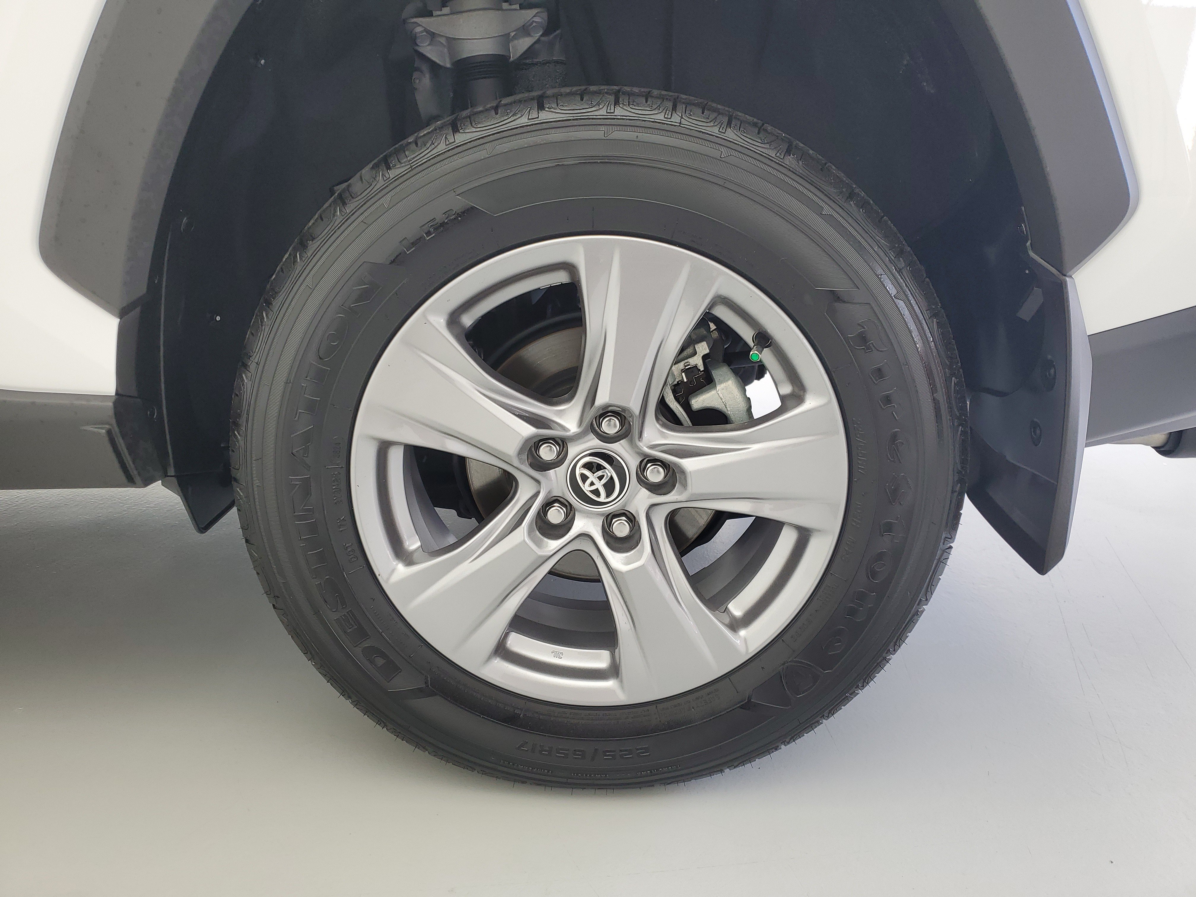 Used 2024 Ice Cap Toyota XLE image 13