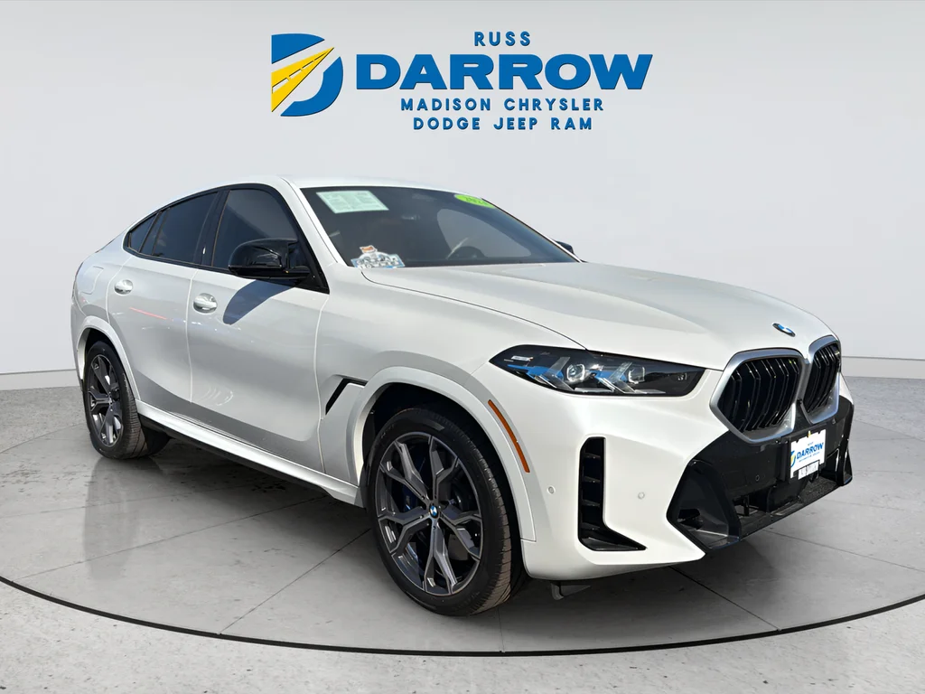 Used 2024 White BMW M60i image 7