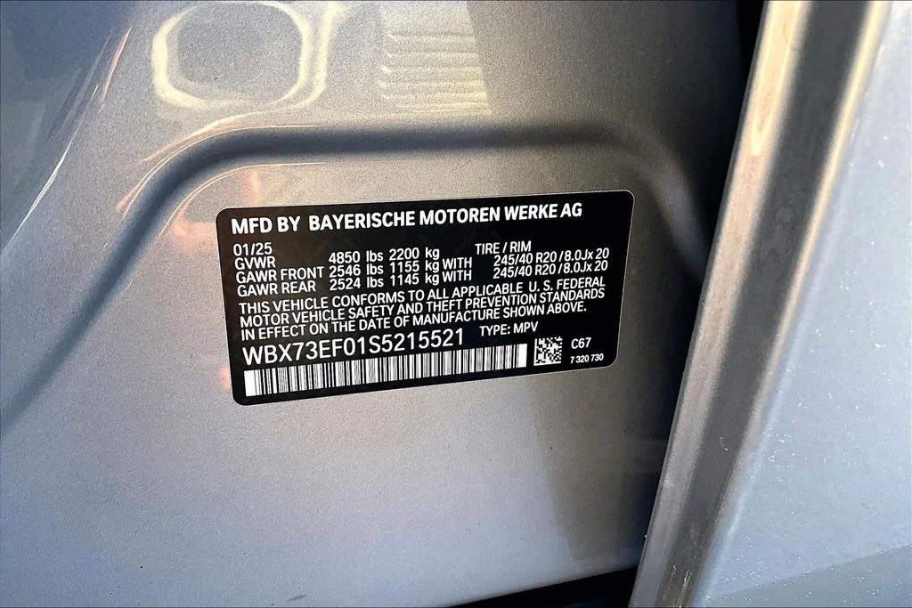Used 2025 Silver BMW xDrive28i image 17