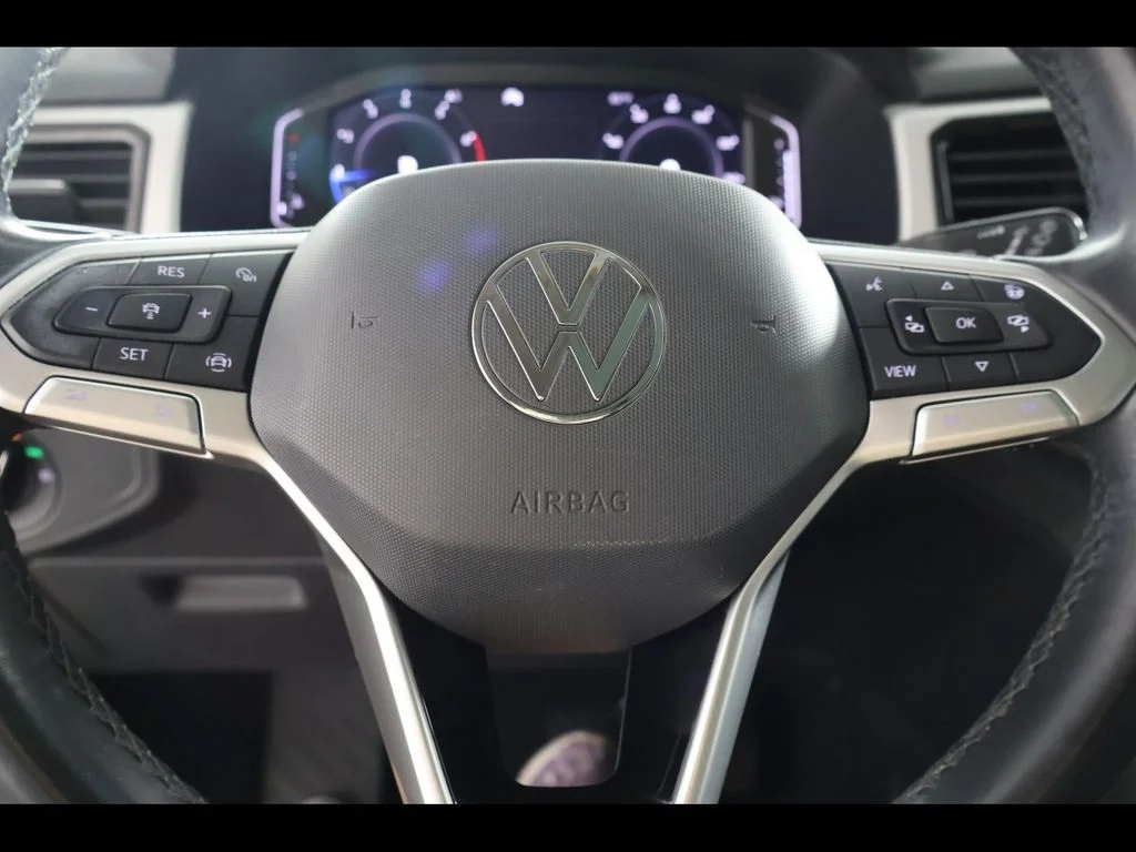 Used 2021 Gray Volkswagen SEL image 23