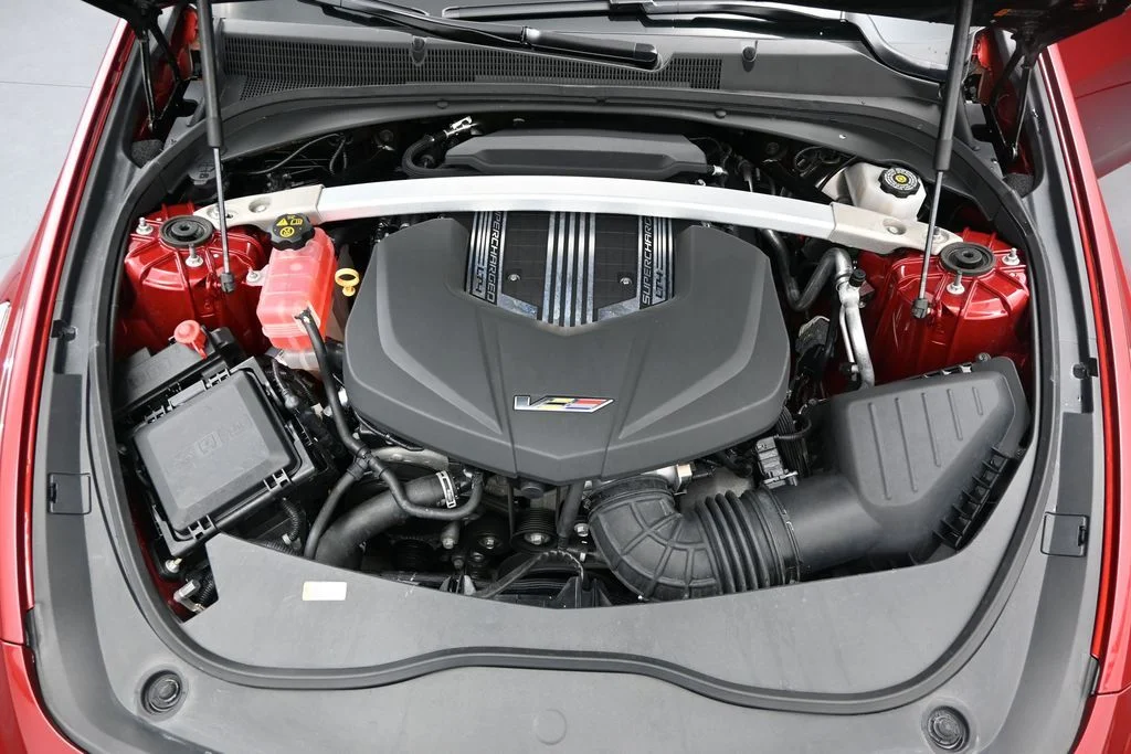 Used 2016 Red Cadillac 2SV image 27