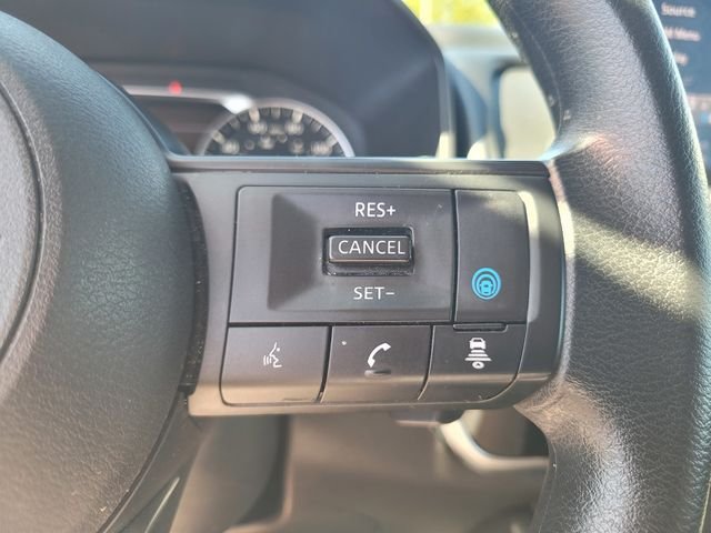 Used 2024 Gray Nissan SV image 27