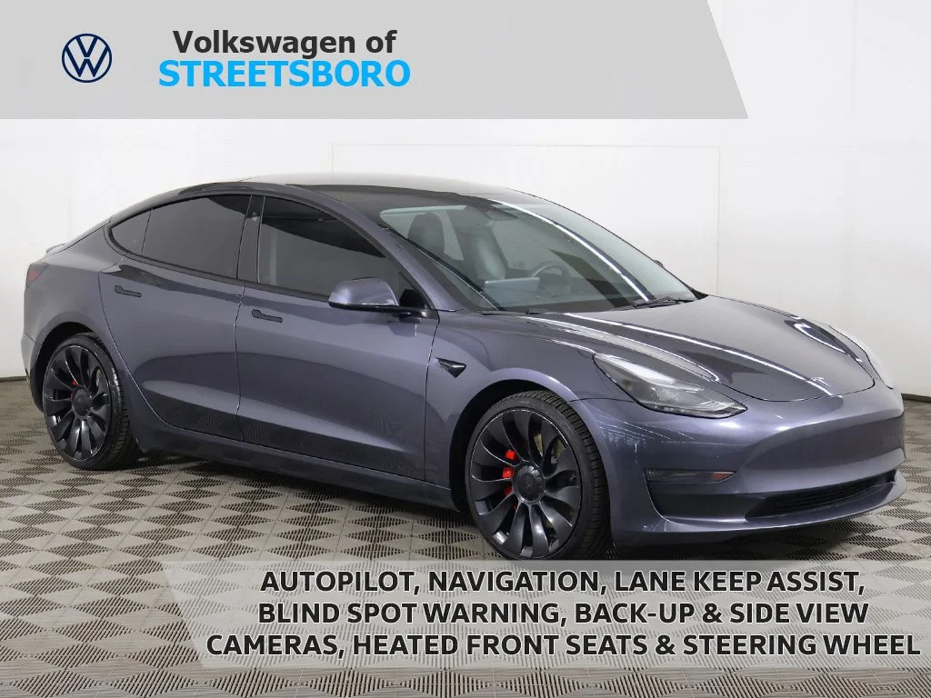 2023 Tesla Model 3 Performance's photo