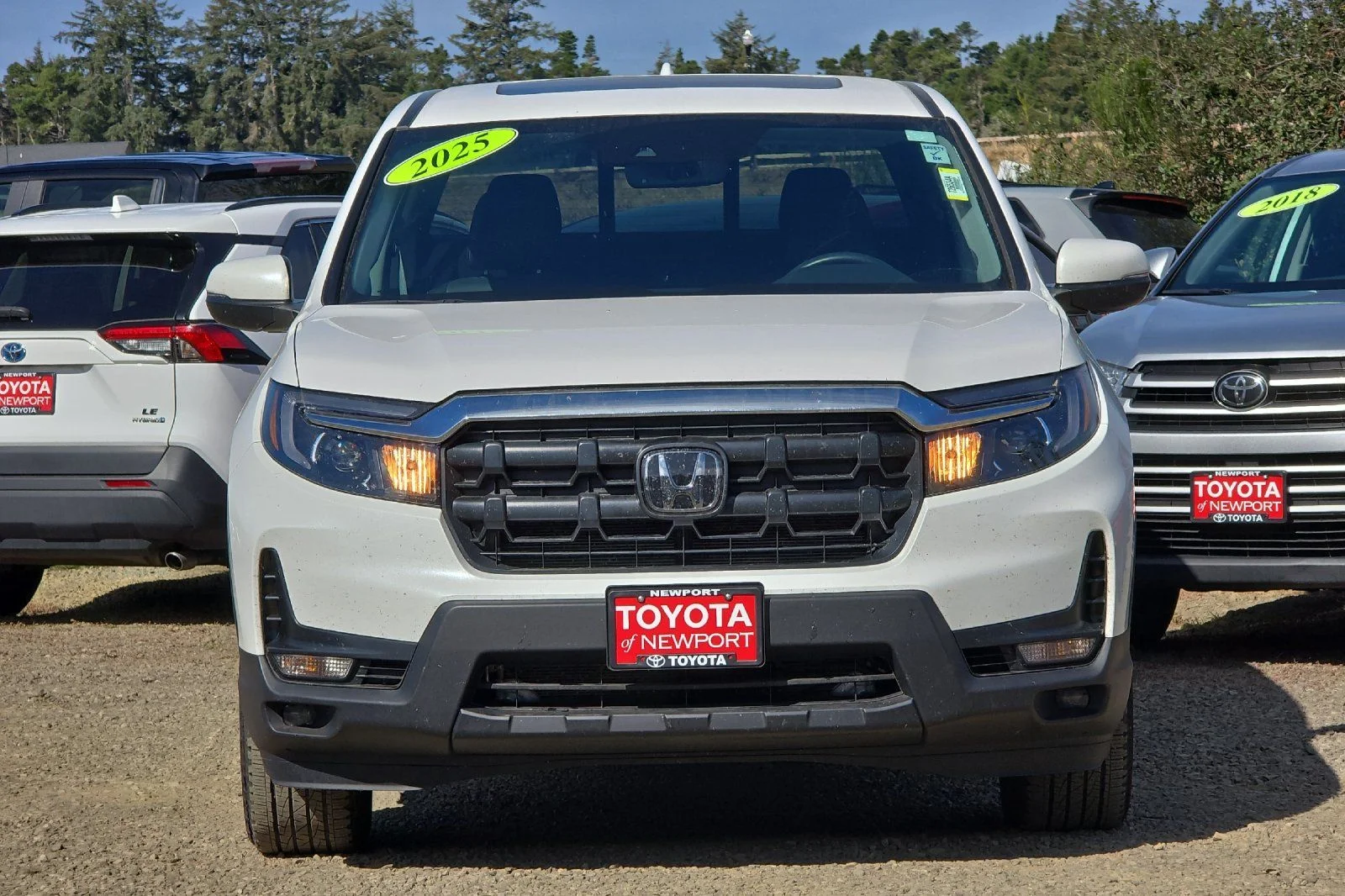 Used 2025 White Honda RTL image 6