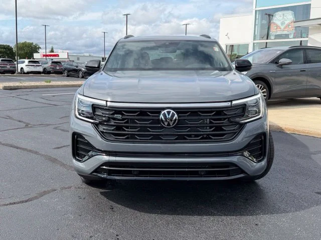 New 2026 Pure Gray Volkswagen 2.0T SEL R-Line Black image 2