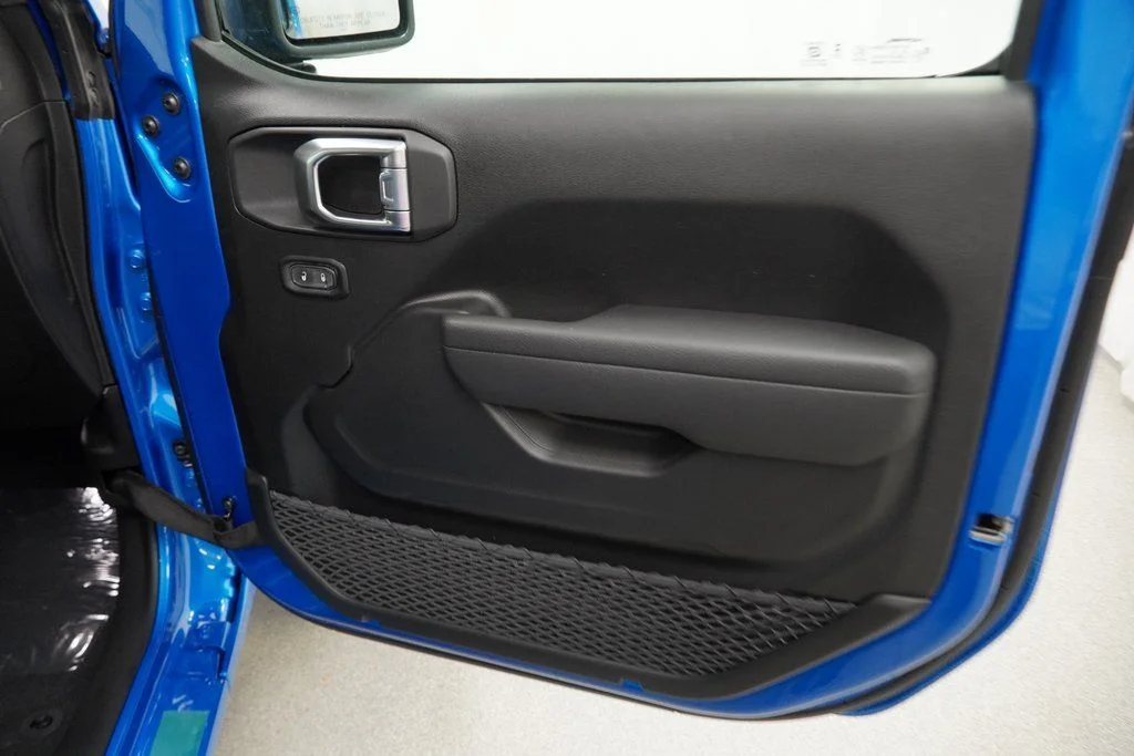 New 2026 Hydro Blue Pearl-Coat Exterior Paint Jeep Sport S image 30