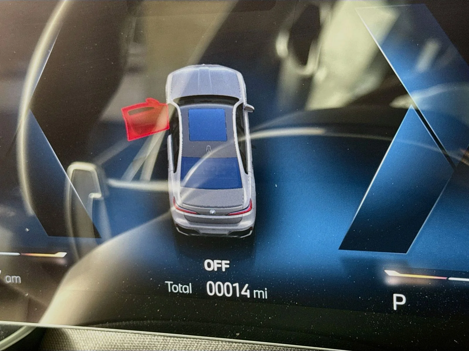 New 2026 Dravit Grey Metallic BMW 750e xDrive image 12