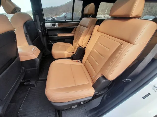 Used 2026 White Hyundai Calligraphy image 45
