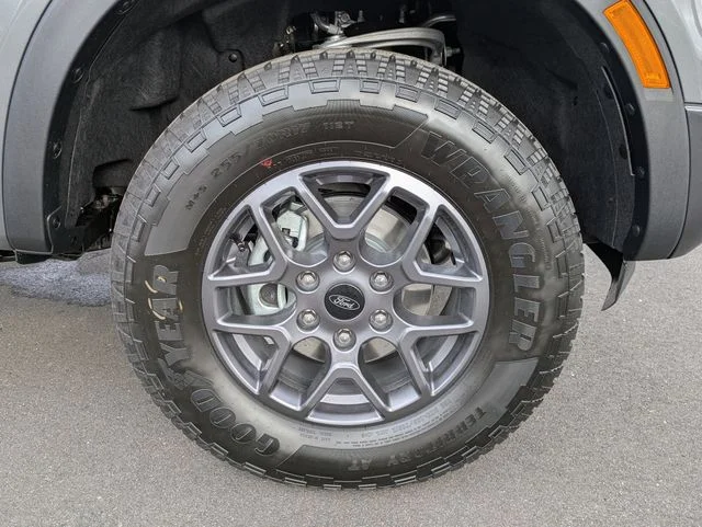 New 2026 Carbonized Gray Metallic Ford XLT image 11
