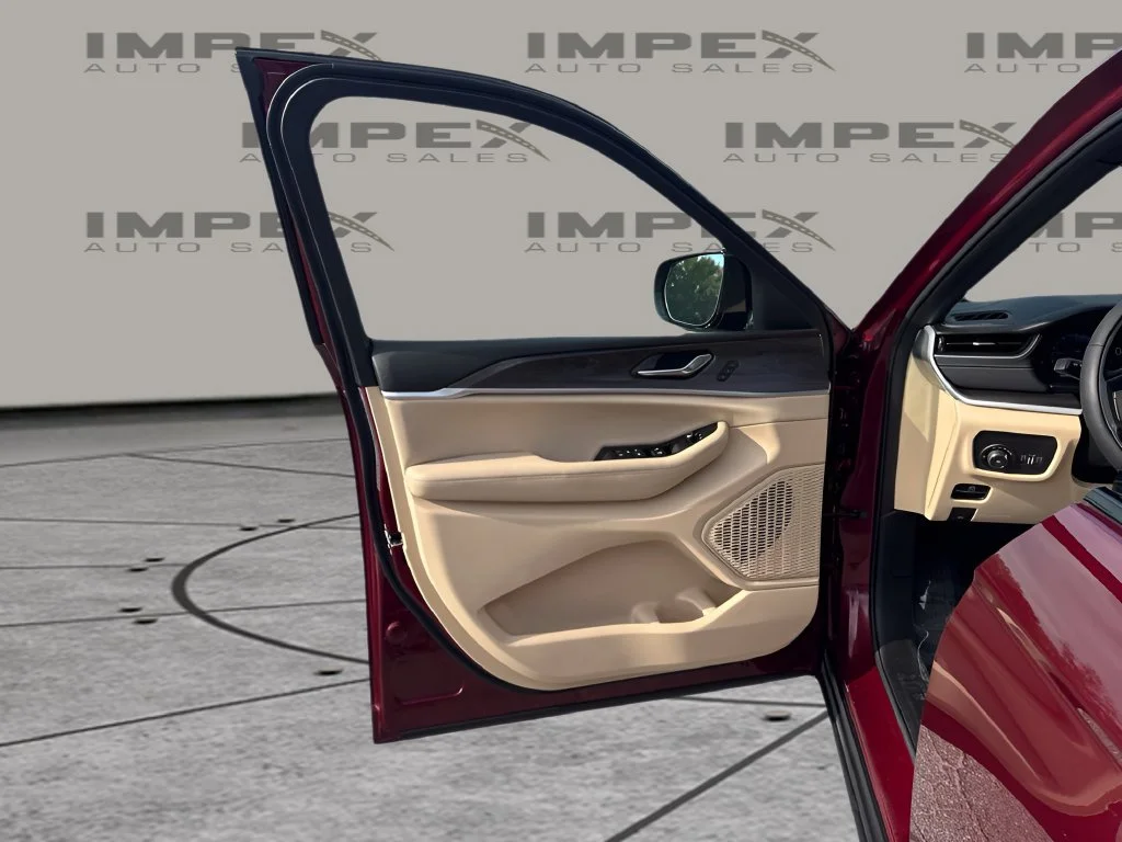 Used 2025 Red Jeep Limited image 27