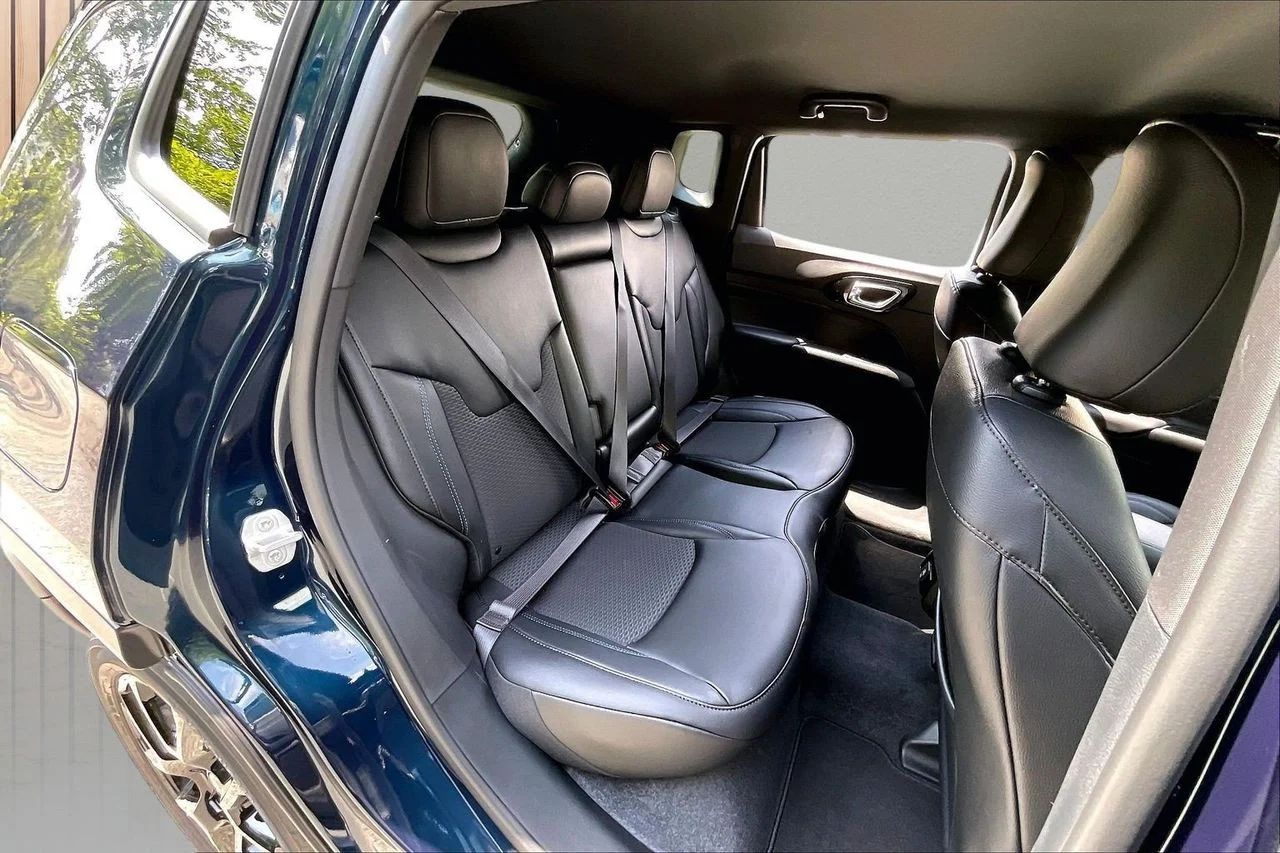 New 2026 Fathom Blue Pearl Coat Jeep Latitude image 17