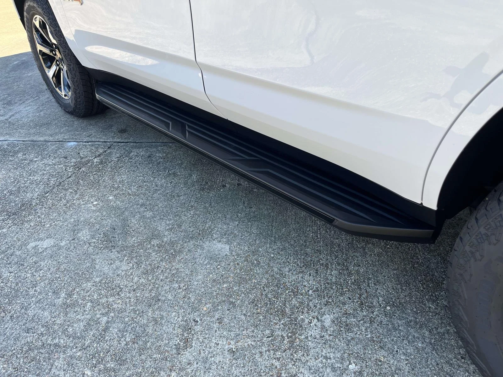 2026 GMC Yukon AT4 - Photo 9