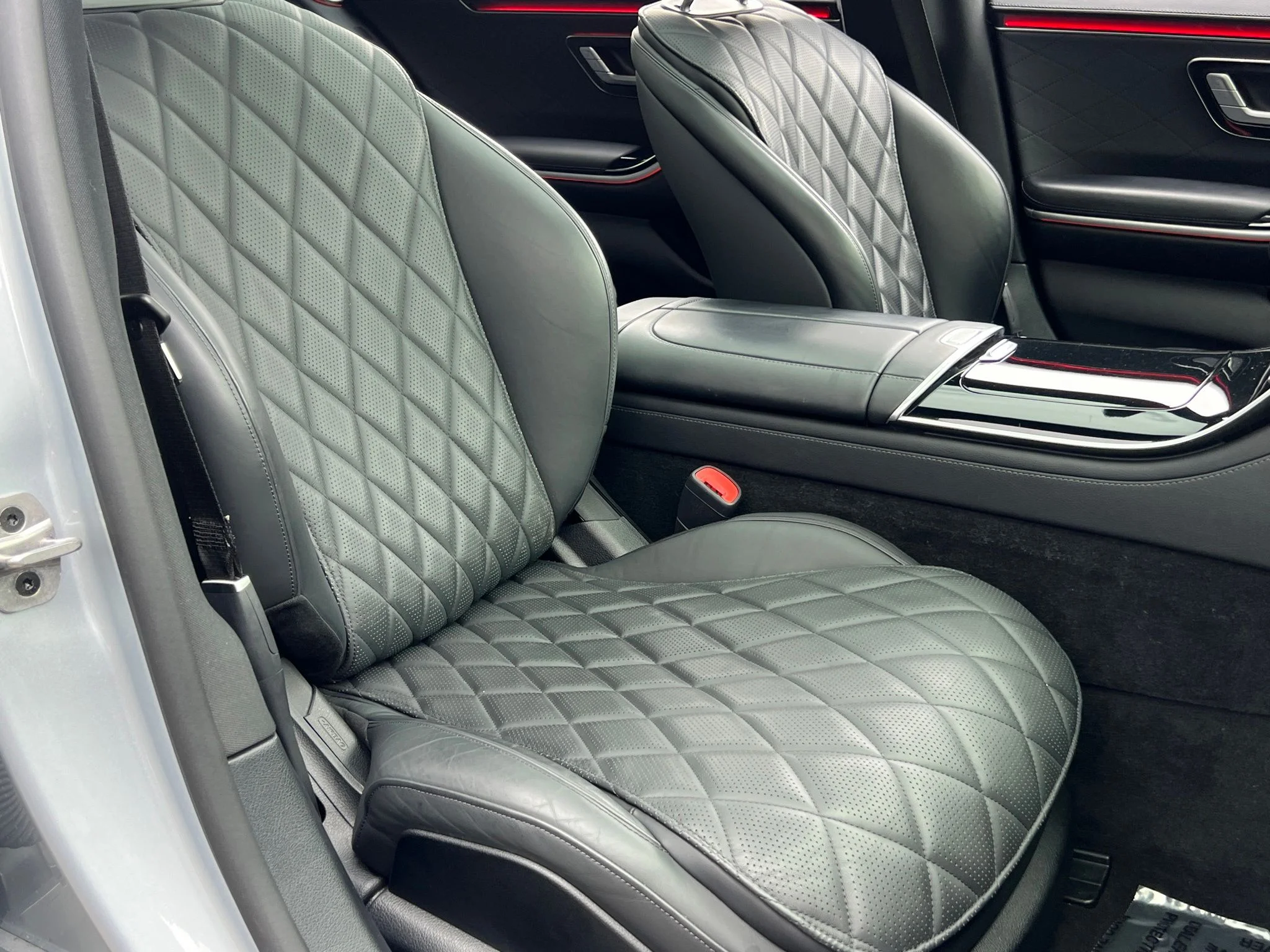 Used 2023 Silver Mercedes-Benz S 500 image 39