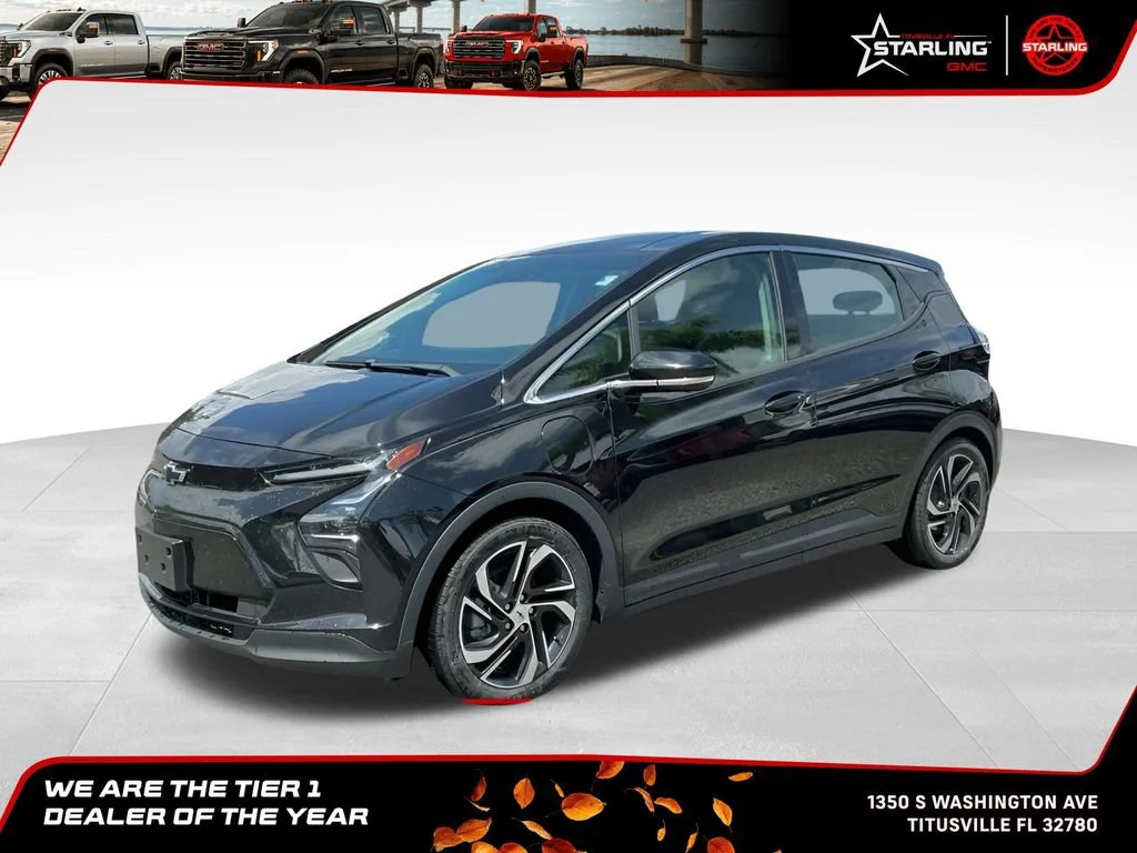 Used 2022 MOSAIC BLACK METALLIC Chevrolet 2LT image 1