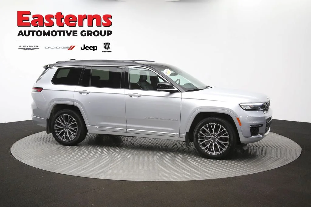 Used 2024 Silver Jeep Summit image 51