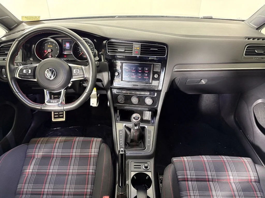Used 2021 Black Volkswagen 2.0T S image 29