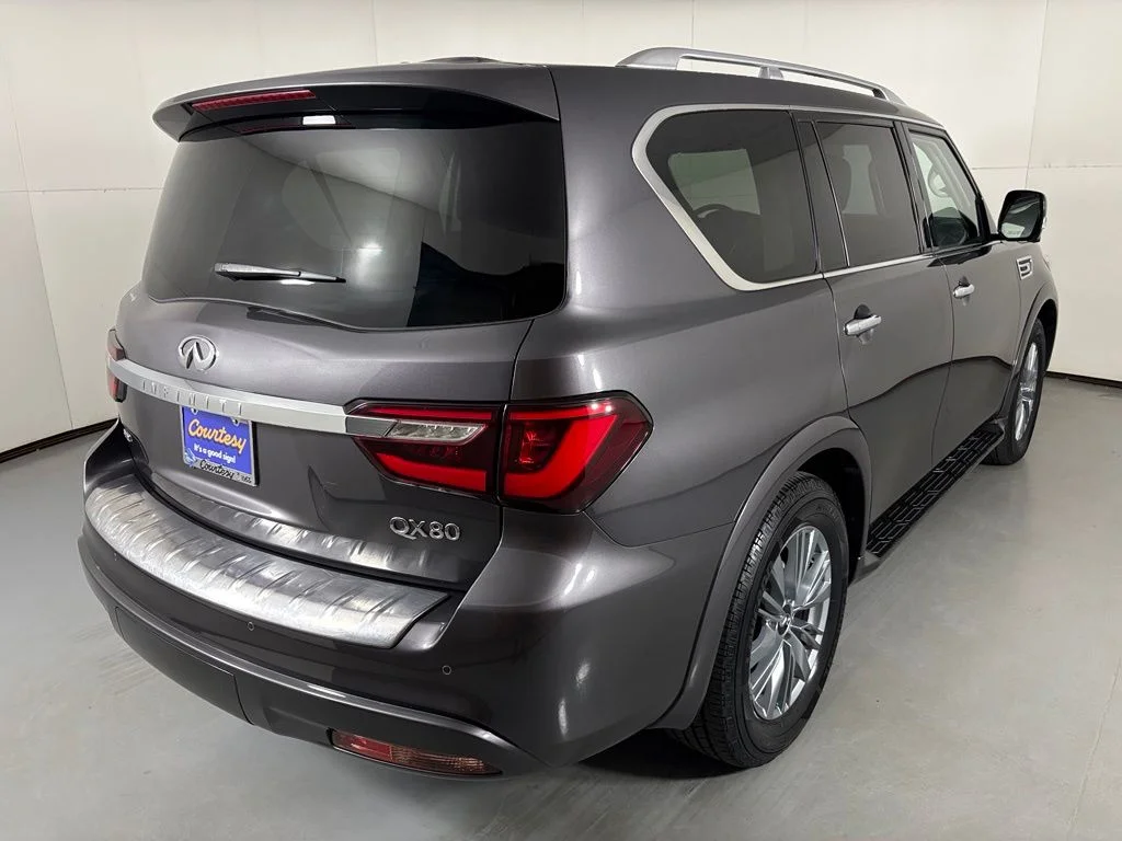 Used 2024 Gray INFINITI LUXE image 8