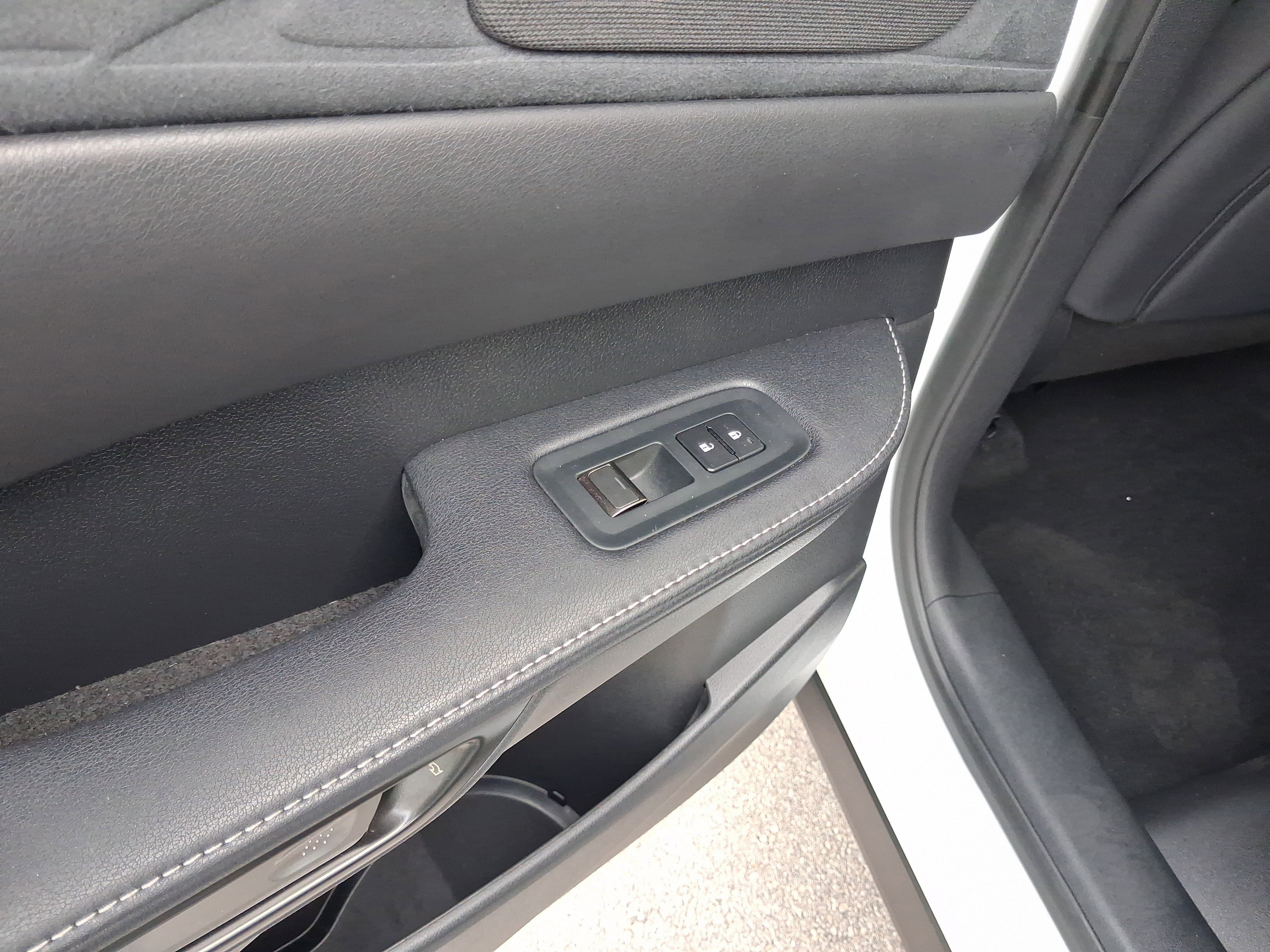 Used 2024 White Lexus 350 F Sport Handling image 12