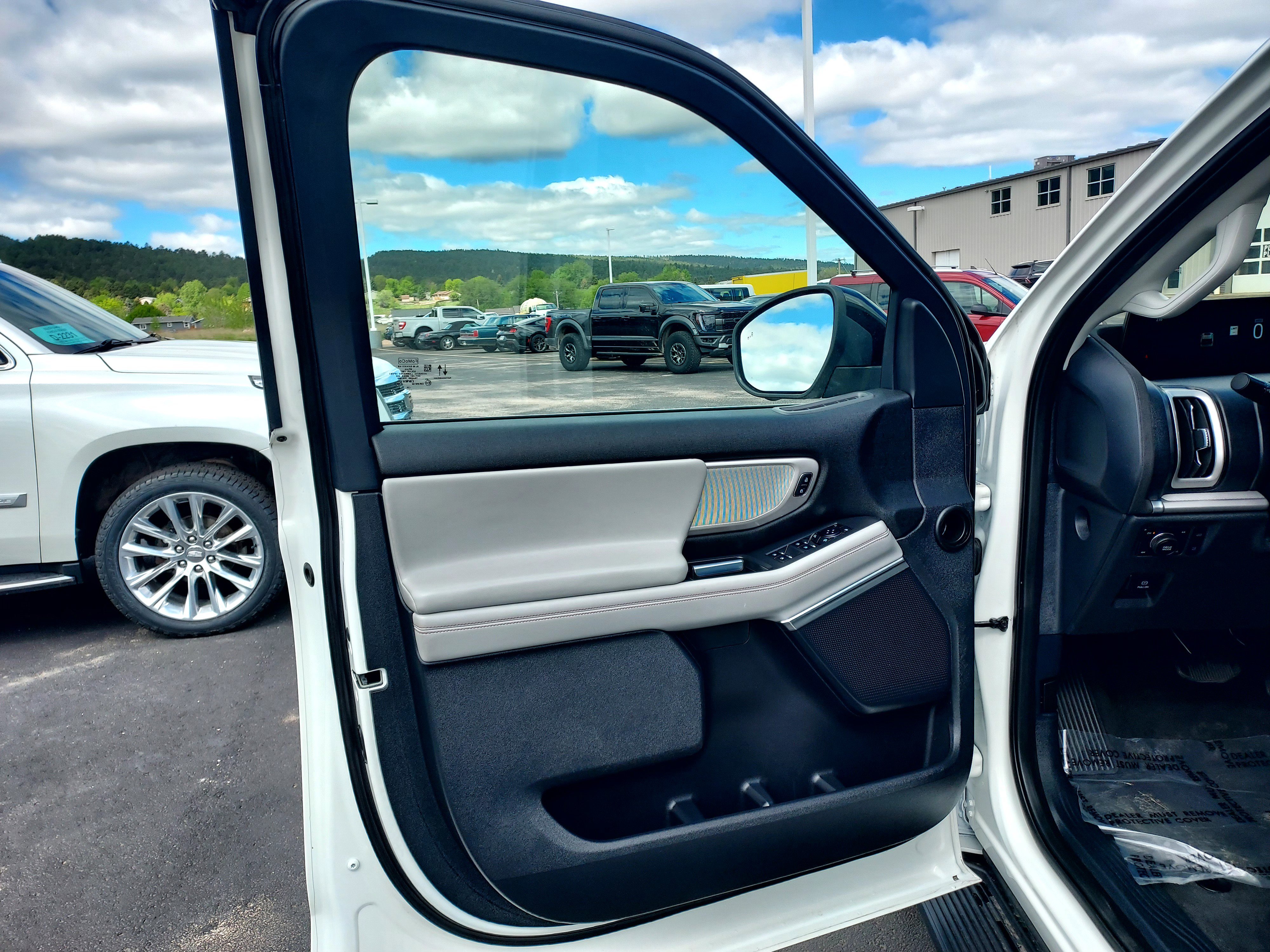 Used 2025 White Ford Active image 13