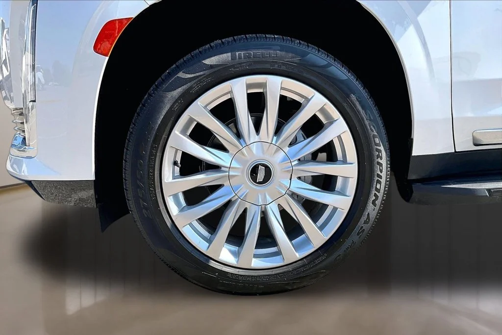 Used 2021 White Cadillac Luxury image 8