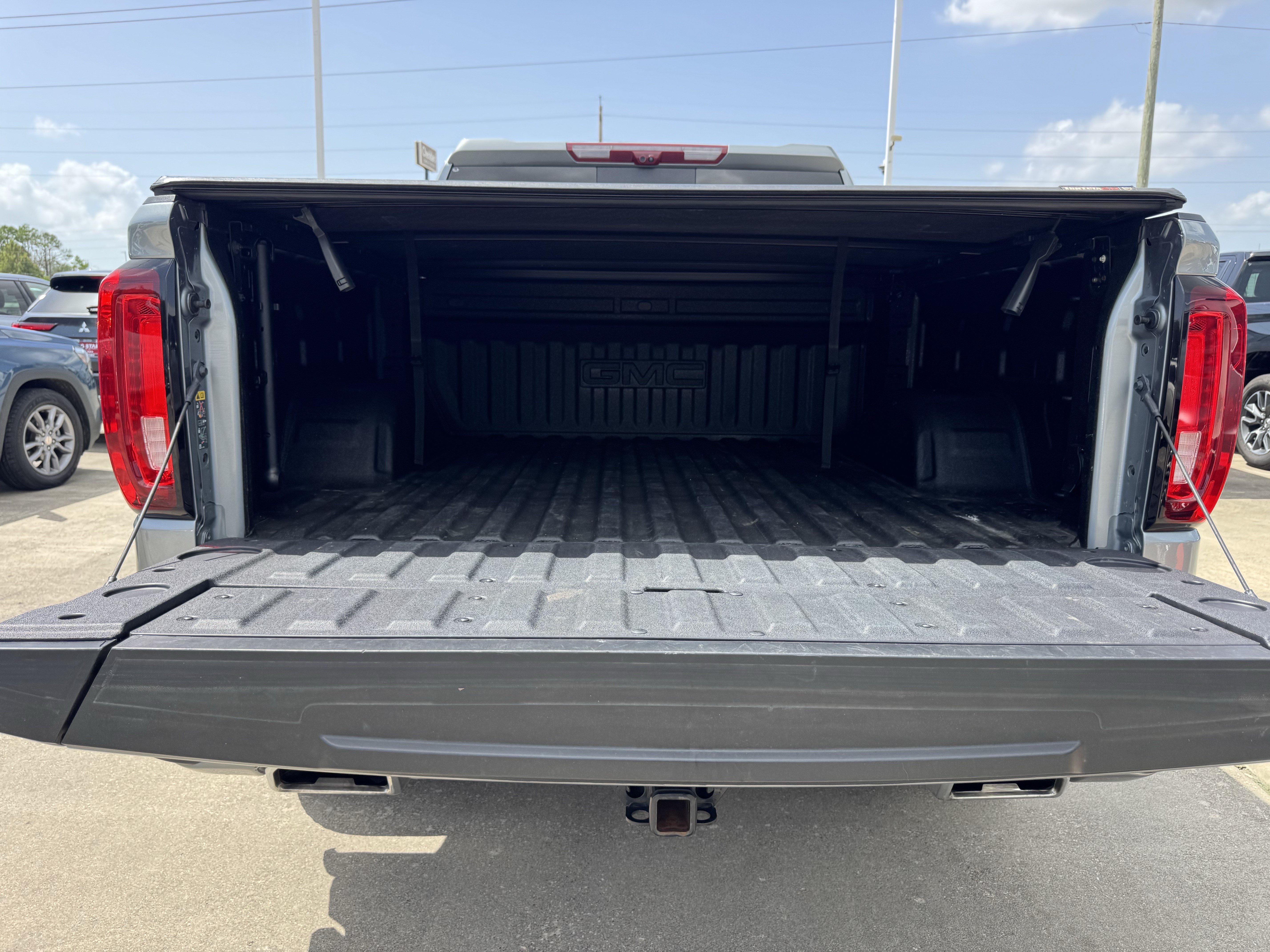 Used 2025 Sterling Metallic GMC Denali image 25