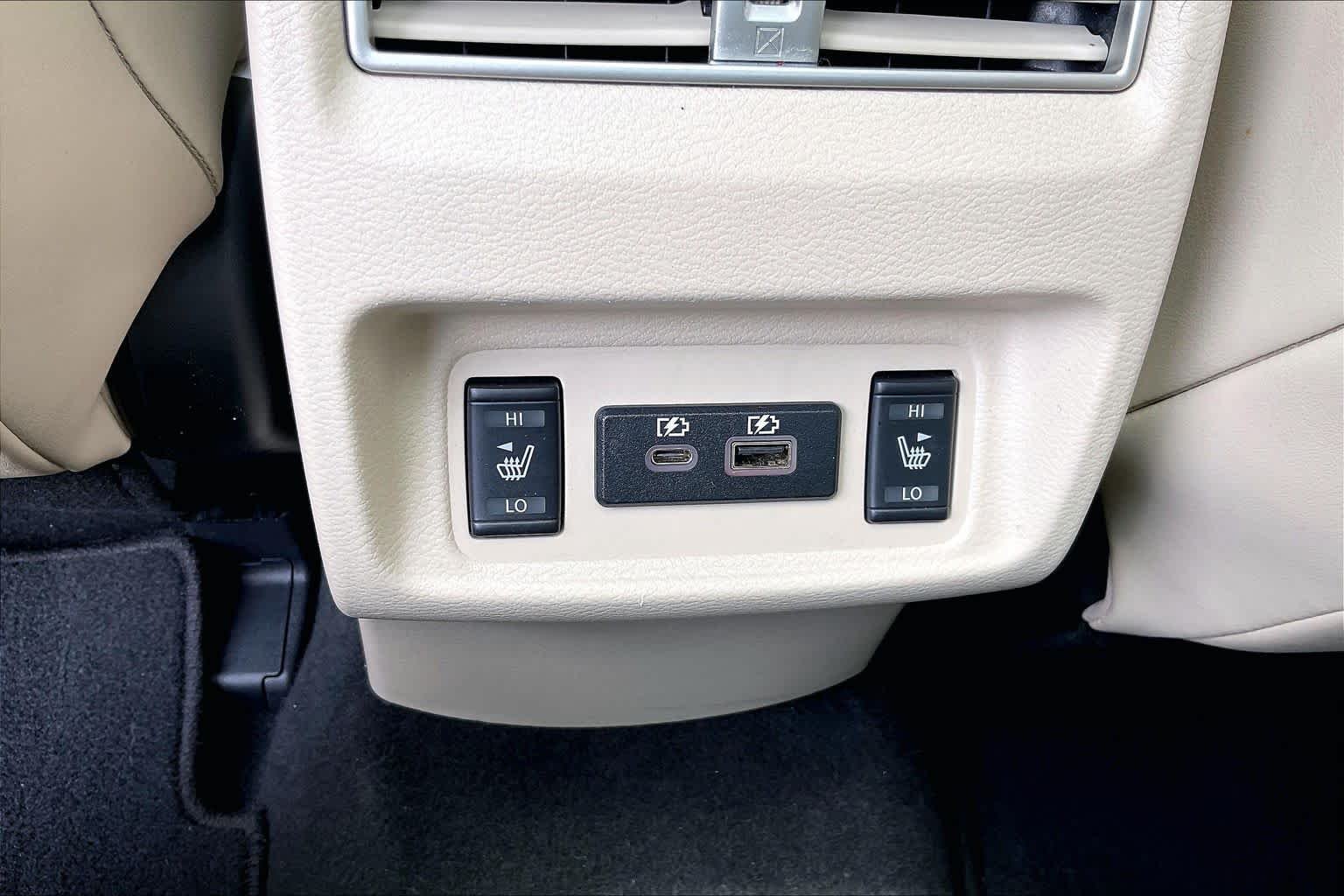 Used 2022 Pearl White Tricoat Nissan Platinum image 32