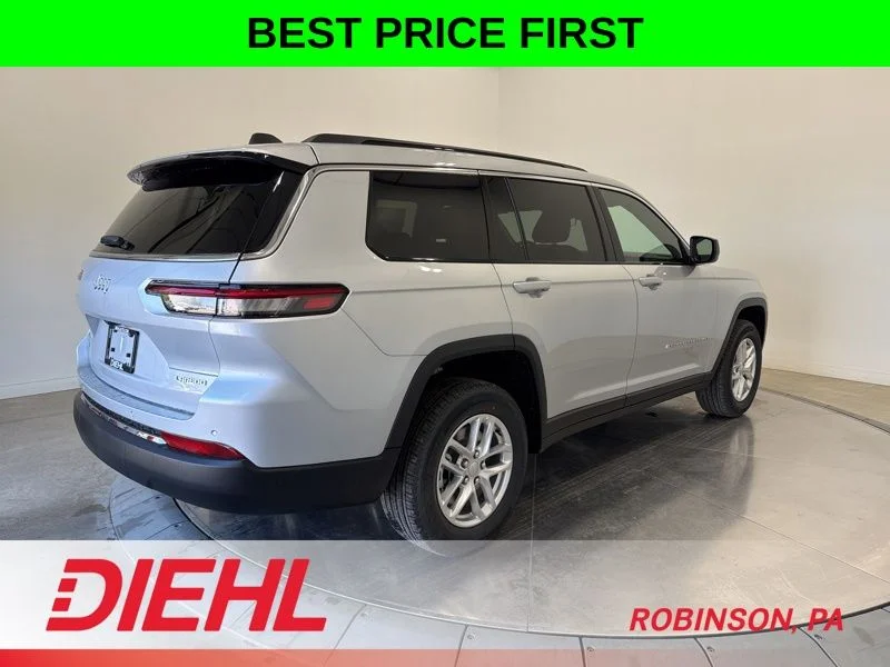 New 2026 Silver Zynith Exterior Paint Jeep Laredo image 7
