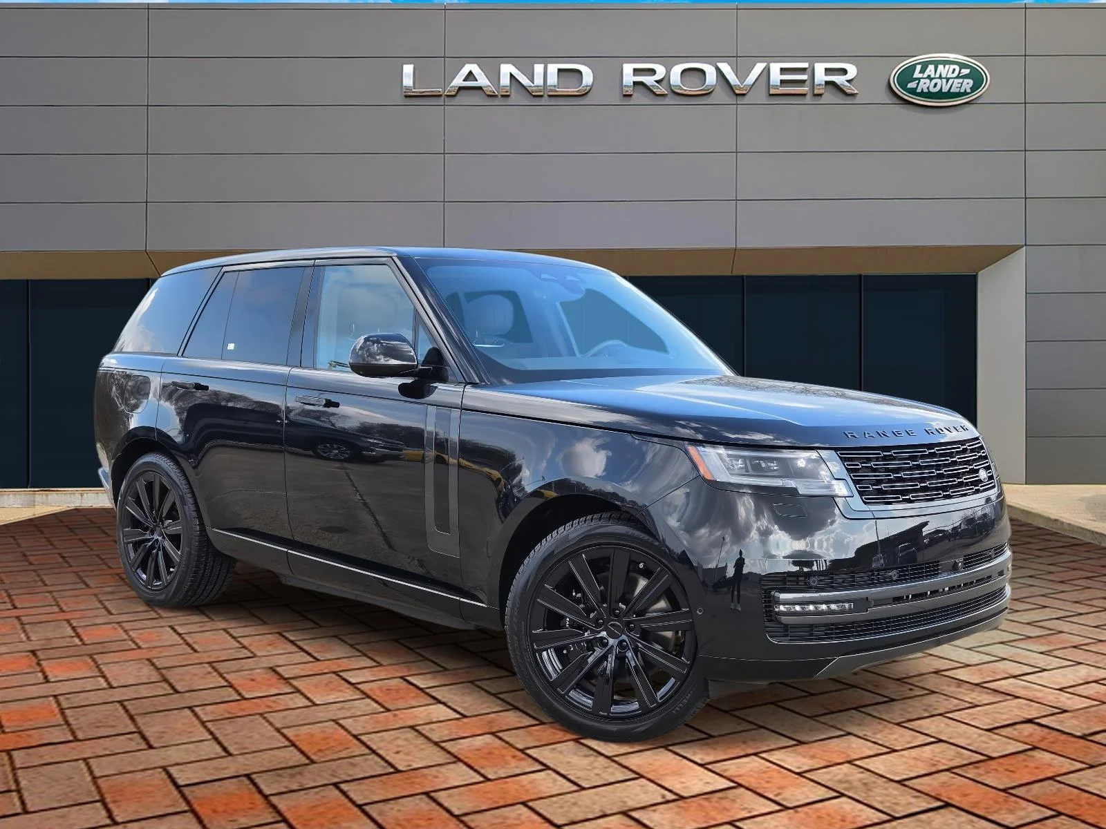 2026 Land Rover Range Rover 3.0 PHEV SE SWB's photo
