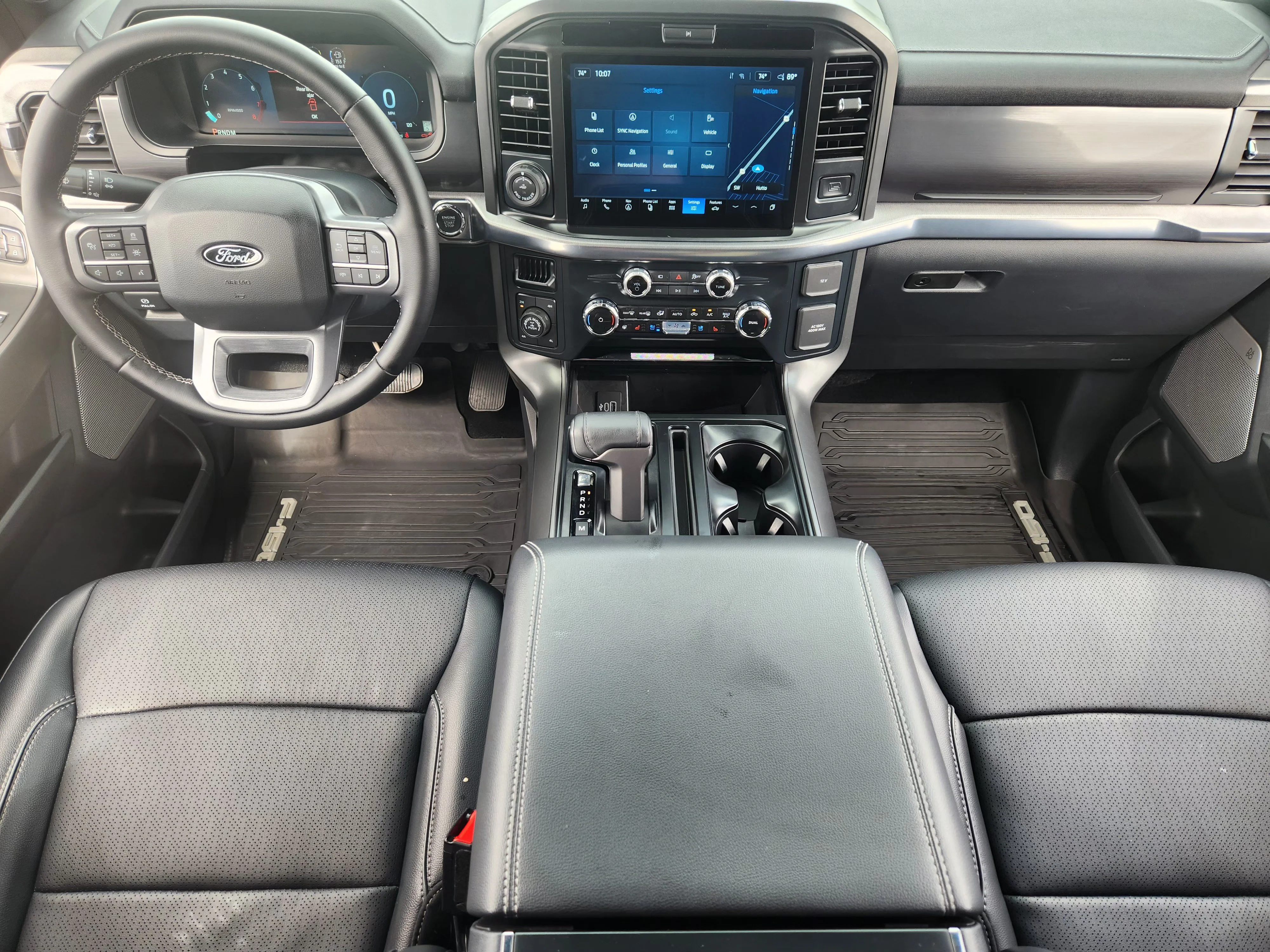 Used 2025 Black Ford Lariat image 25