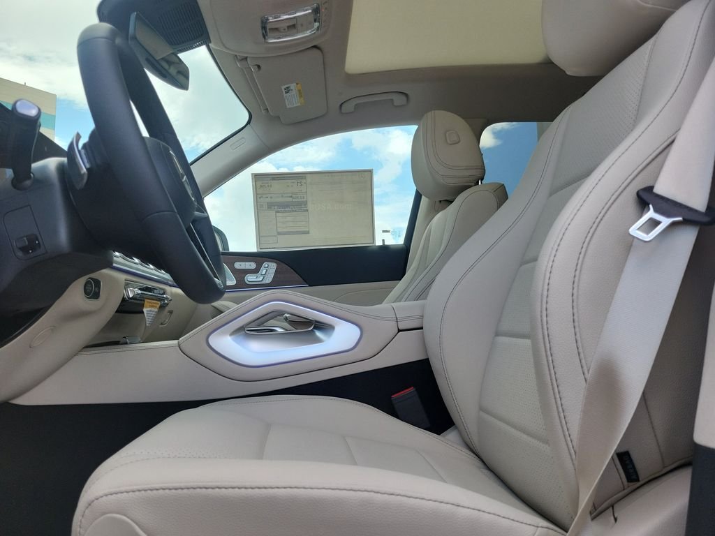 New 2026 Polar White Mercedes-Benz GLS 450 image 24